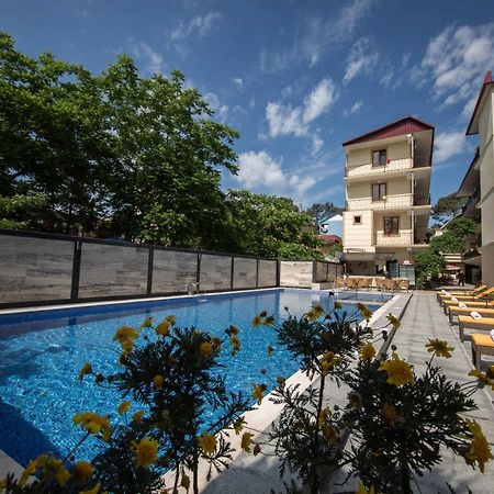 Hotel Chveni Ezo Кобулеті Екстер'єр фото