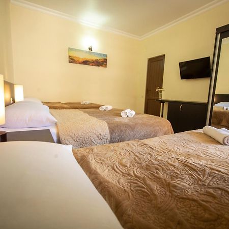 Hotel Chveni Ezo Кобулеті Екстер'єр фото