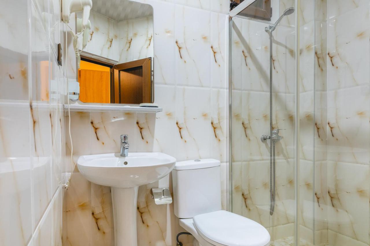 Hotel Chveni Ezo Кобулеті Екстер'єр фото