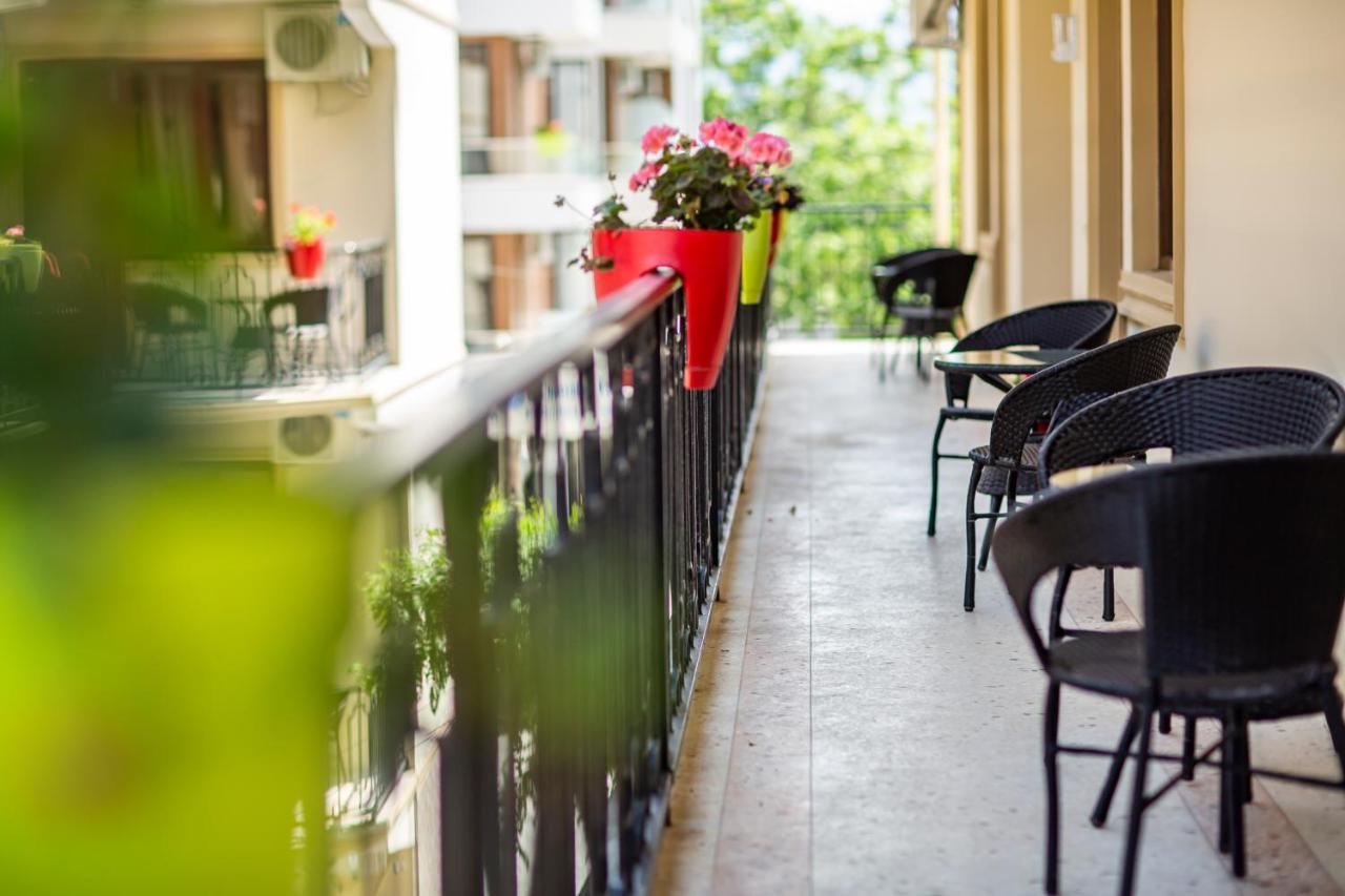 Hotel Chveni Ezo Кобулеті Екстер'єр фото