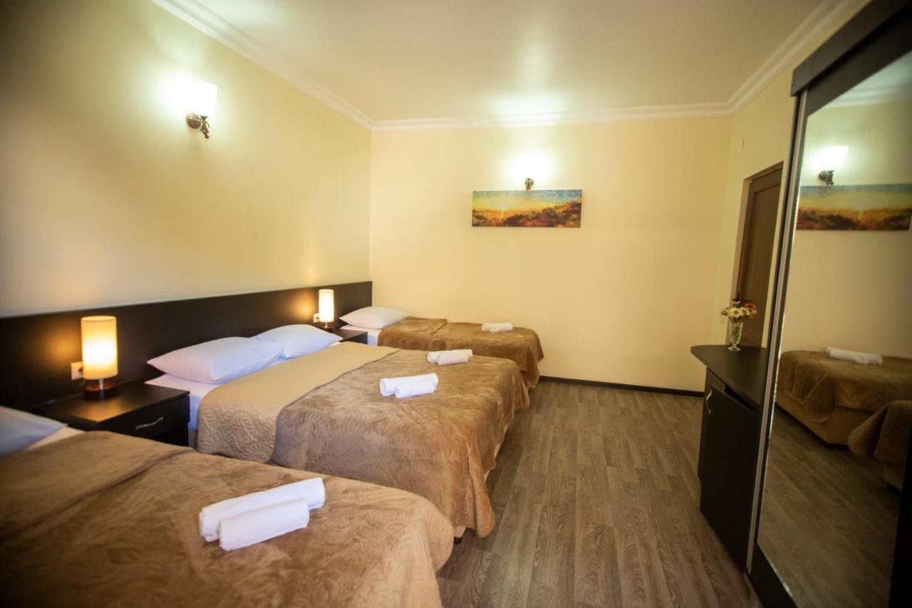 Hotel Chveni Ezo Кобулеті Екстер'єр фото