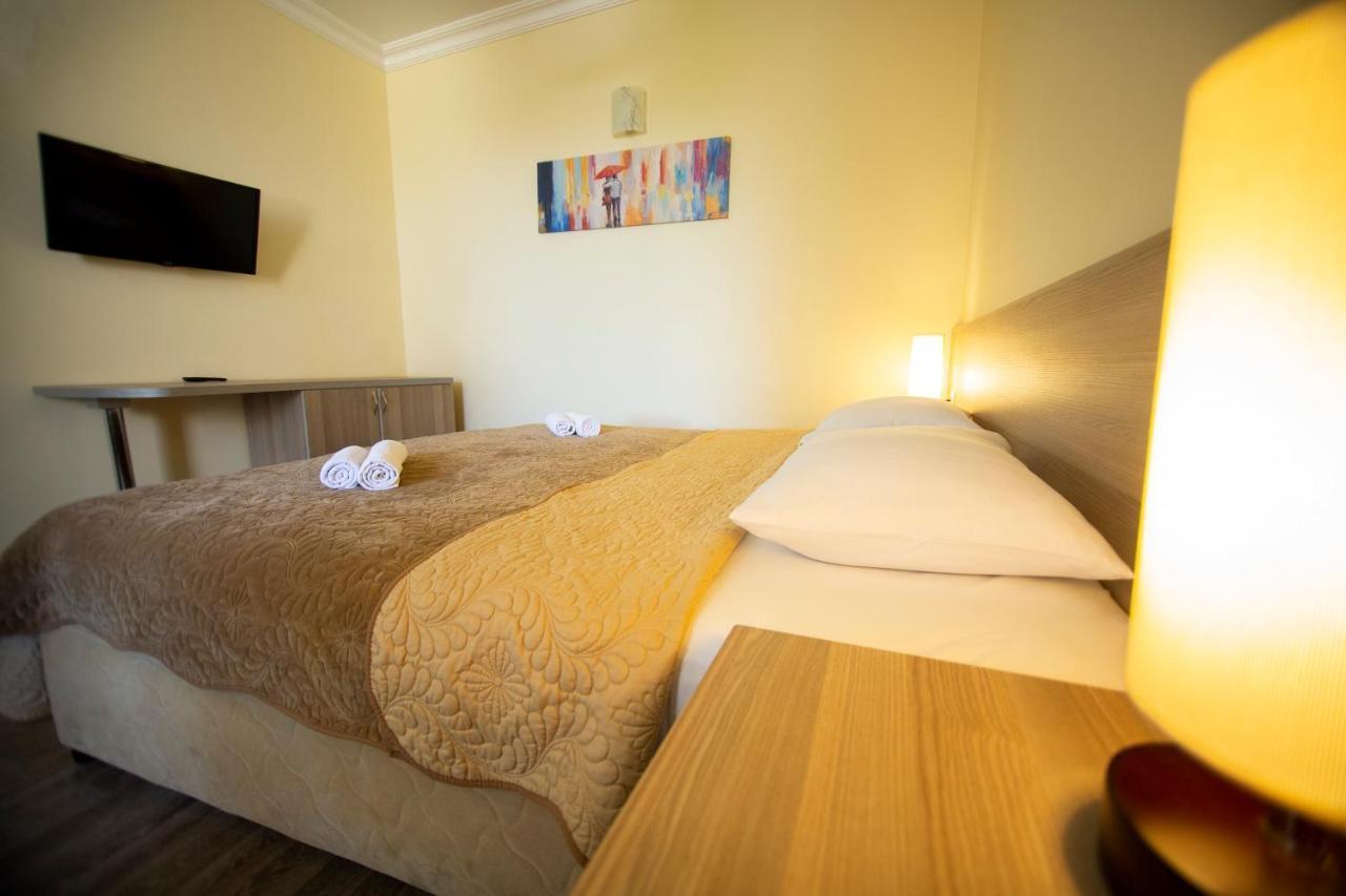 Hotel Chveni Ezo Кобулеті Екстер'єр фото