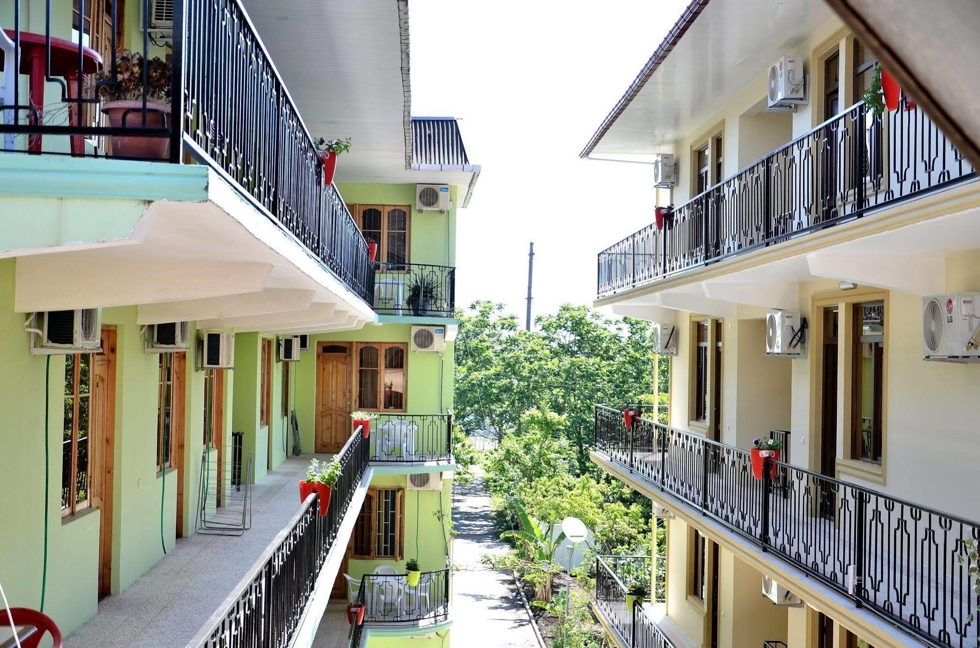 Hotel Chveni Ezo Кобулеті Екстер'єр фото